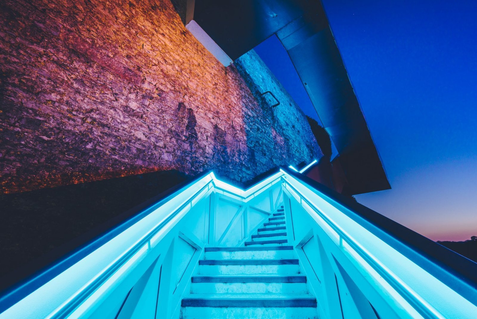 Upstairs blues. Photograph by Ivo Dukić.