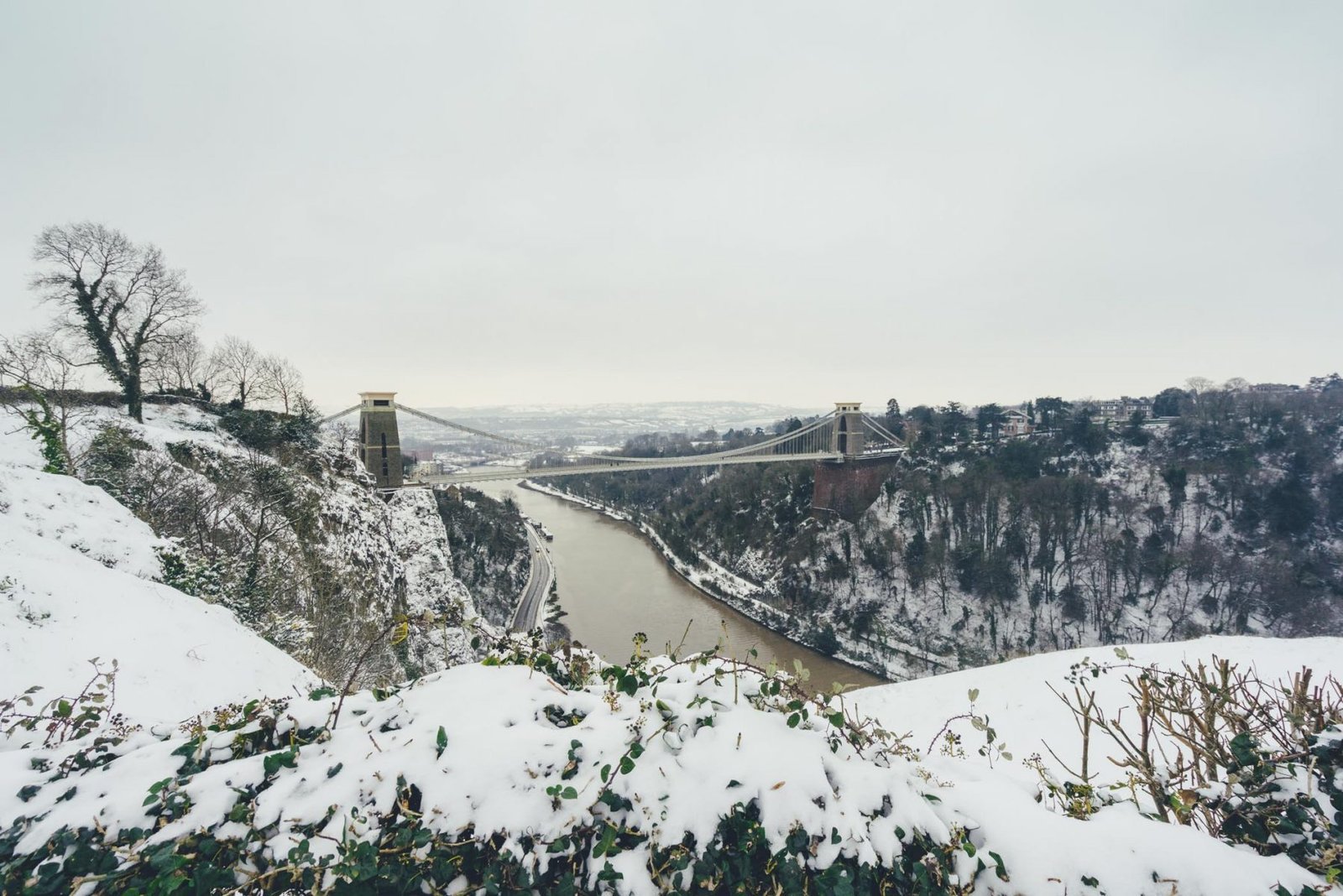 Suspension Snow II. Photograph by Ivo Dukić.