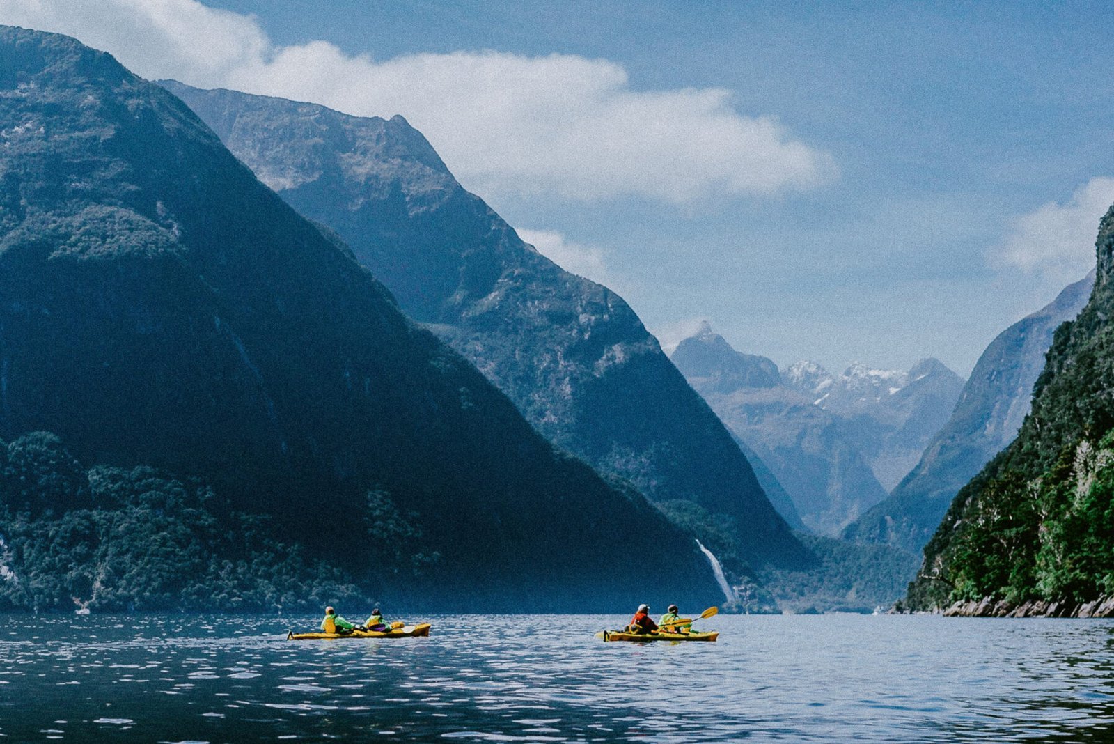 On the return kayaks, Milford. New Zealand. Photograph by Ivo Dukić.
